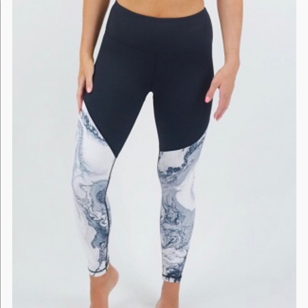 Zyia activewear marble leggings